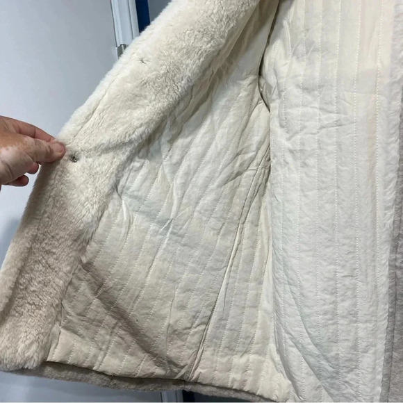 Zara TRF Teddy Jacket Size Small Cream Color . - Picture 12 of 15